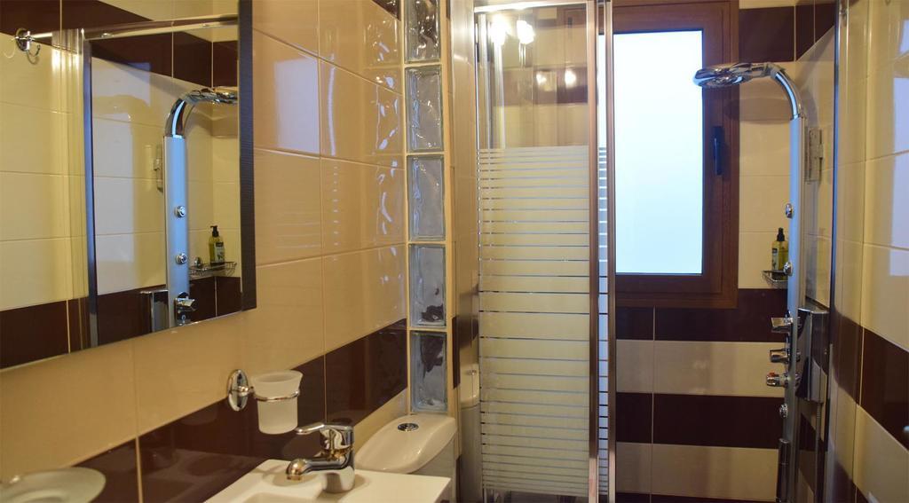 Aetoma Suites Synikia Mesi Trikalon Exterior photo